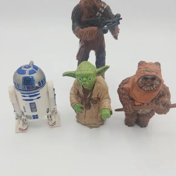 Vintage Star Wars Lot of (4) Chewbacca Yoda Ewok R2D2 PVC Lucasfilm - Picture 4 of 10
